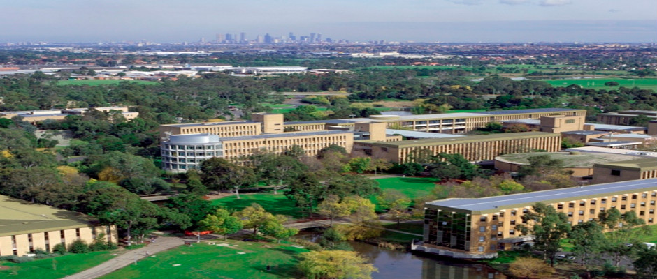 university melbourne,vic3083,australia 简介:拉筹伯大学(la trobe